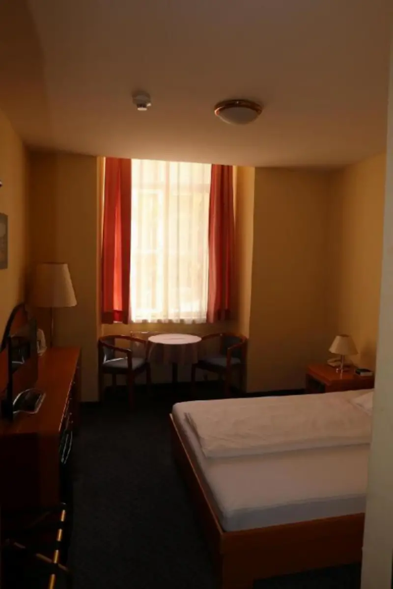 Single - Room